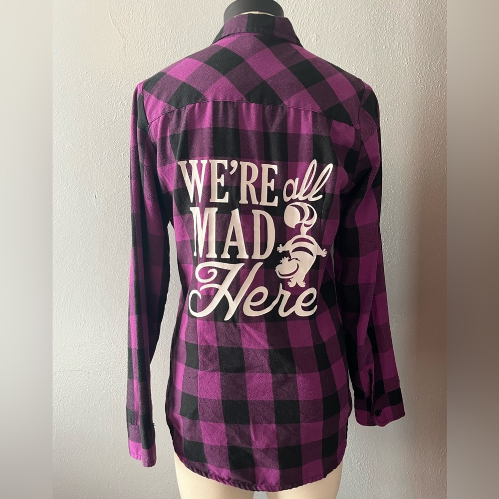 Disney Alice In Wonderland Plaid Graphic Flannel Size Medium